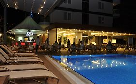 Vega Green Apart Hotel  4*